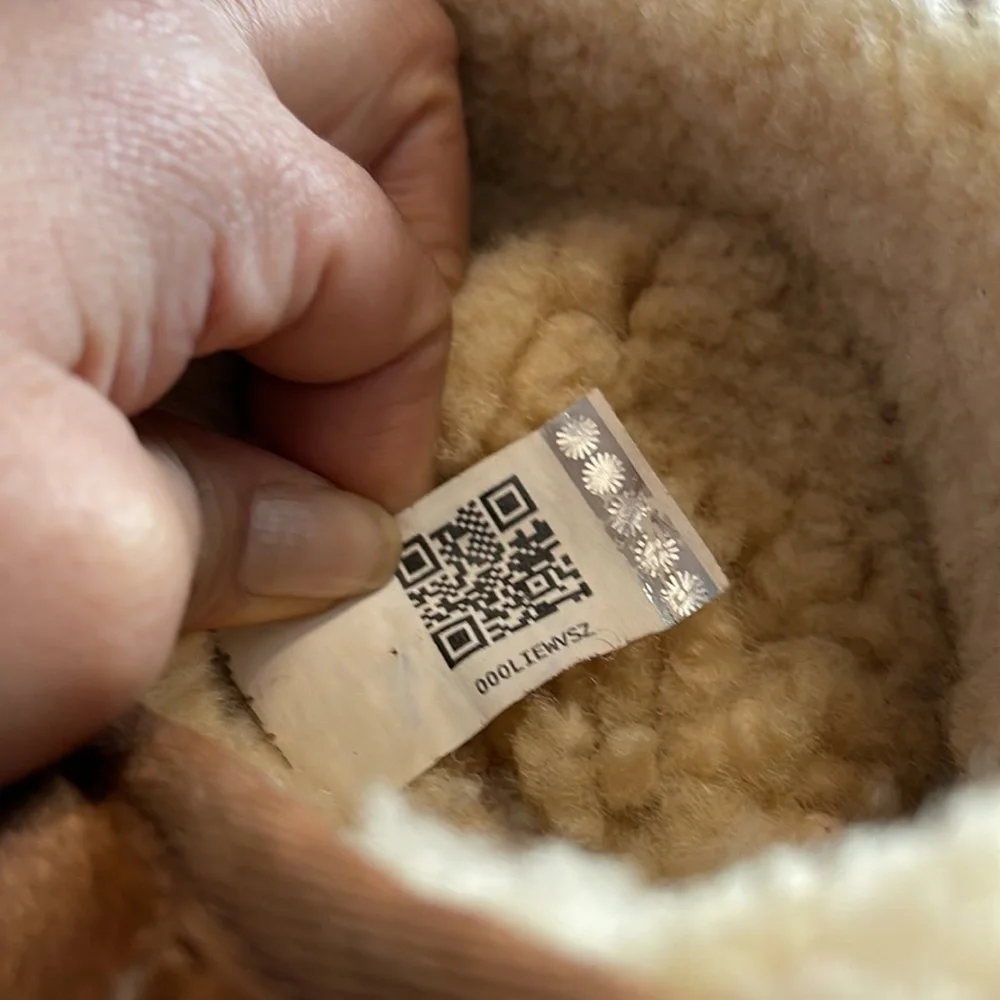 Ugg Tall Chesnut Boots - Picture 12 of 15